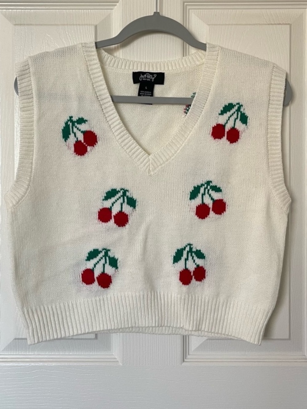 Sadie & Sage White Cherry Knit V-Neck Cropped Sweater Vest
